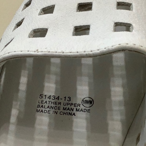 Valley Lane White shoes Women Size 10WW - Picture 5 of 7